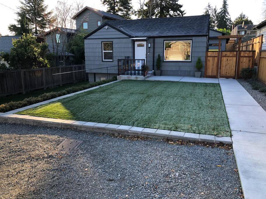 Cozy Crown Hill Carkeek Cottage W/3 Beds, Full Kitchen & Backyard In North סיאטל מראה חיצוני תמונה
