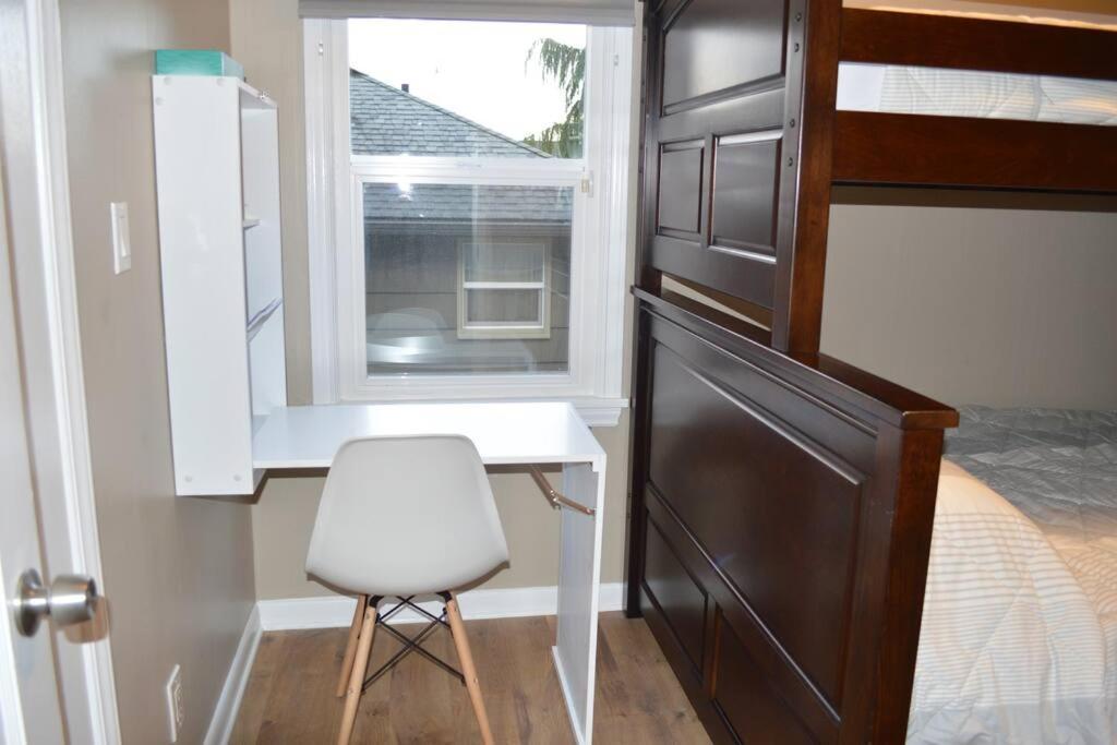 Cozy Crown Hill Carkeek Cottage W/3 Beds, Full Kitchen & Backyard In North סיאטל מראה חיצוני תמונה