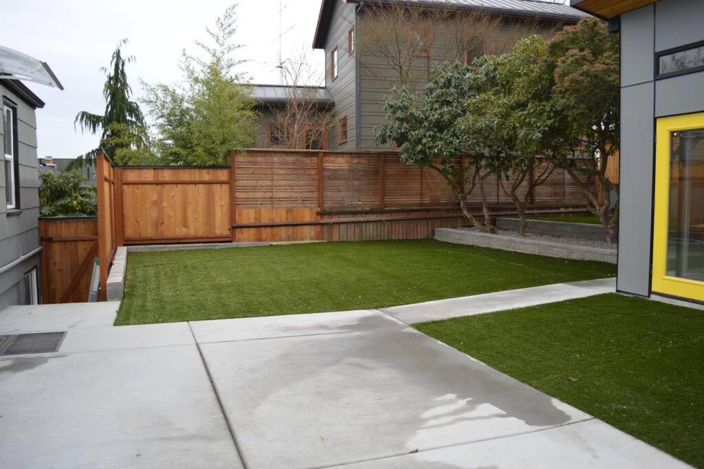Cozy Crown Hill Carkeek Cottage W/3 Beds, Full Kitchen & Backyard In North סיאטל מראה חיצוני תמונה